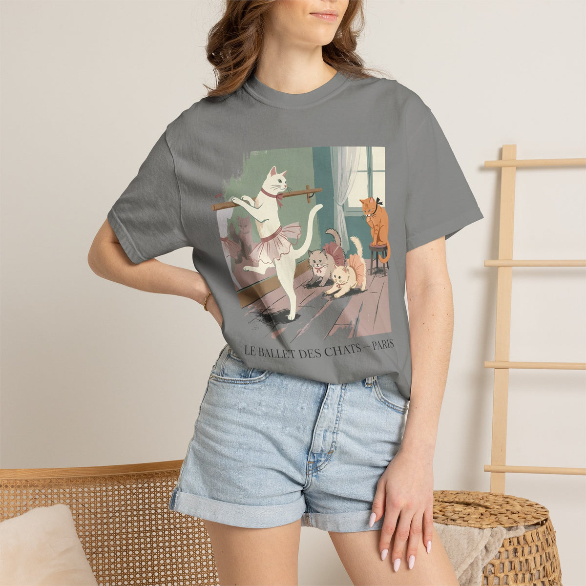 Le Ballet Des Chats T-Shirt